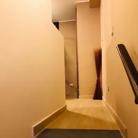 U Peri Alivu House בית נופש *